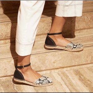 Vince Camuto Snake Skin Espadrilles 10